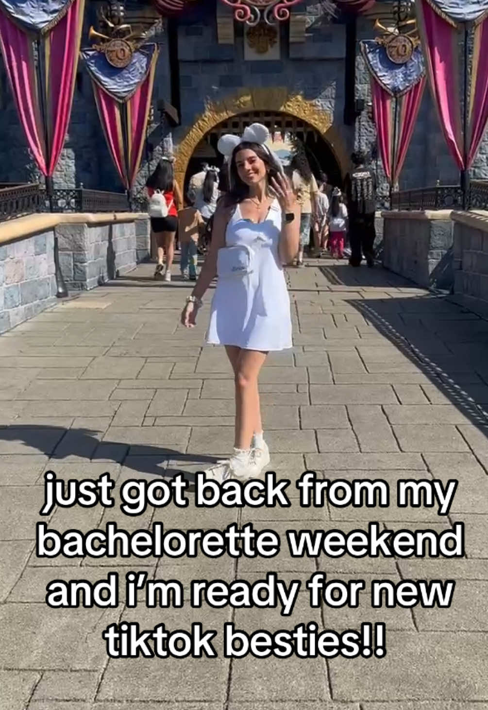 hi fyp!!! my name is albra & i love all things teaching, travel, and the holidays!! also I do some interesting assyrian translation song videos too! i hope you have an AMAZING 1st of September!!  #1stofthemonth #hii #reintroduction #september1st #assyrian 