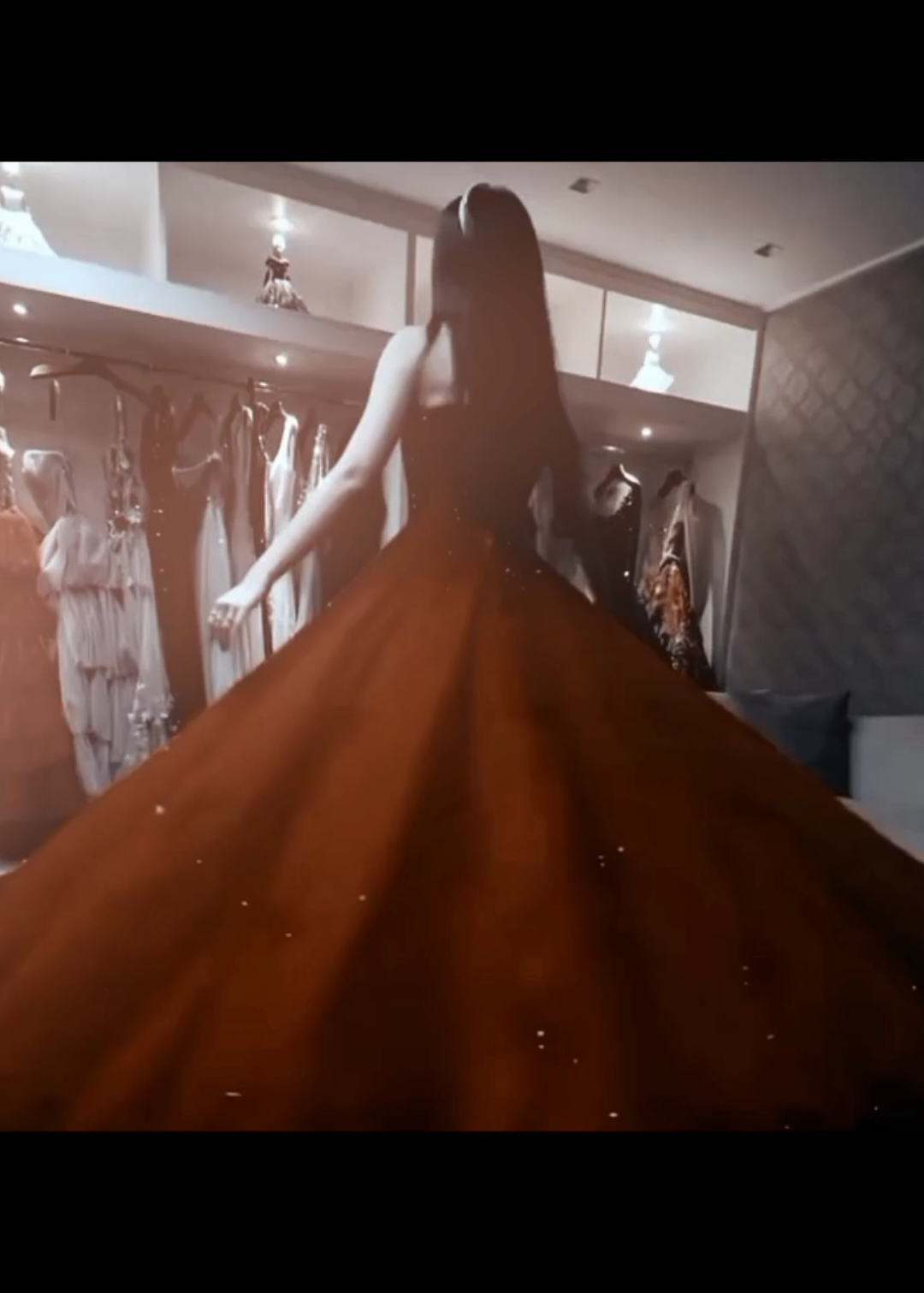 #LULUCA | to morrendo com o povo achando que ela vai com um desses vestidos!😅 #fy #edit #antonelabraga #luluca @Luluca 🩷 