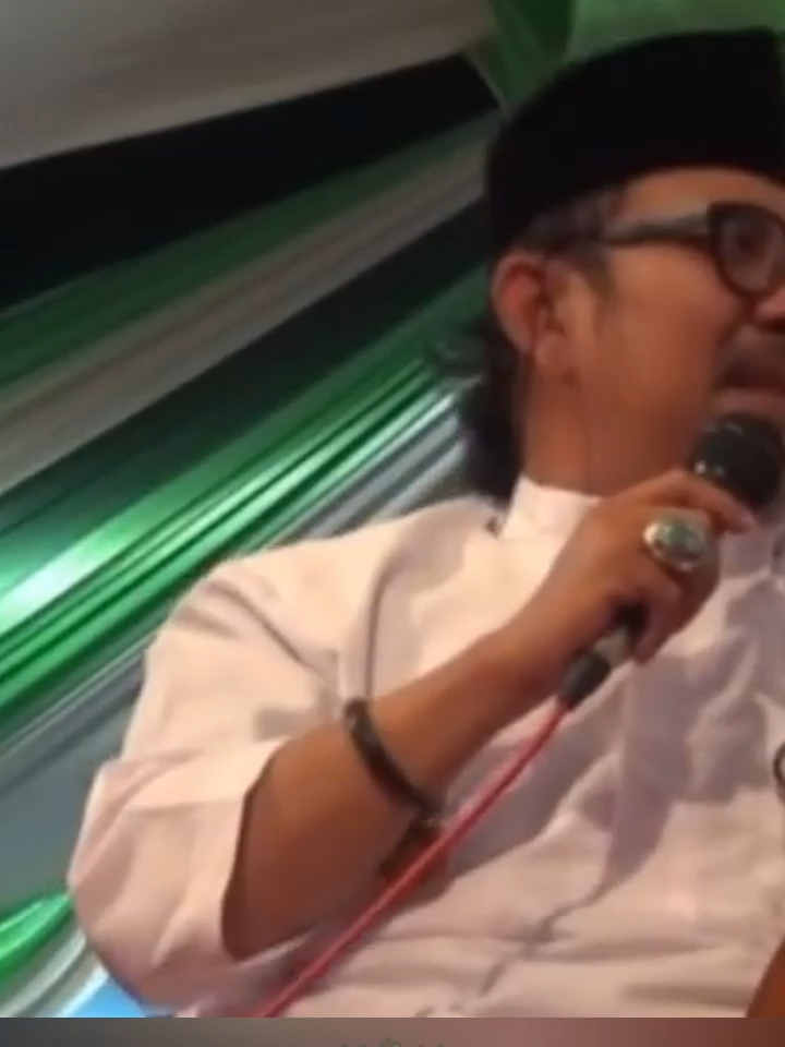 NGAJI KYAI SHORT KI ENTHUS BIKIN NGAKAK CERITA MASA LALUNYA PART4#ngajikyai #ceramahlucu #kyainusantara #fyp #kientussusmono