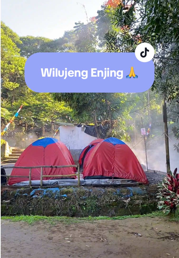 kangguru mawa ganas, hayu ah ka cipanas 😜 📌Info Wisata: 📍Alamat: Curug Cipanas Nagrak, Lembang, Bandung Barat. Jawa Barat. ⏰Operasional 24 jam nonstop ➡️ Harga Tiket Masuk Wisata Biasa: •HTM Pagi 30rb •HTM Malam 35rb (diberlakukan mulai pukul 17.00-5.00 WIB) ➡️ Harga Tiket Masuk Menginap: •HTM 35rb*promo (mulai pukul 15.00-11.00/09.00 WIB) & (belum termasuk tenda dll.) 📎Note Tiket Masuk Wisata: •Tiket Masuk <FREE berendam di seluruh kolam> •Anak dengan tinggi badan di bawah 1 meter <gratis> •Rombongan mulai dari 50 orang ke atas <potongan 10%> ✨Wahana Baru “SKY VIEW” Tarifnya RP30.000/org✨ [BOOKING CAMPING] ➡️ Melalui DM atau  Hubungi admin Curug Cipanas WA 082126140278 yang mau cek pricelistnya dulu, boleh DM aja ya😉 #wisataairterjun #wisatamurahbandung #wisataalambandung #healing #curugcipanasnagrak                        