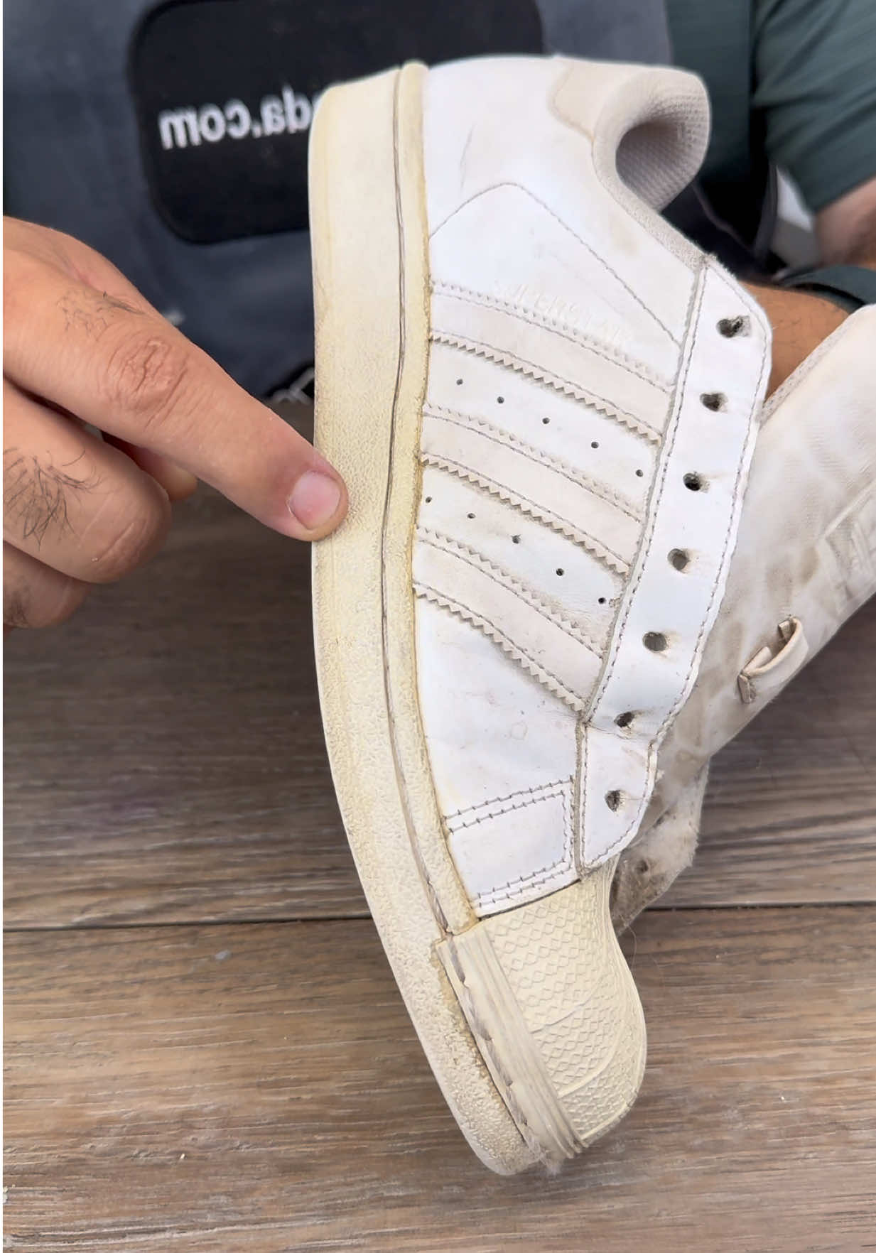 can yellow soles be fixed?? #shoedoc #shoelada #shoecleaner #150bucks #adidas 