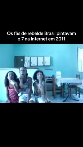 Os fãs de rebelde Brasil pintavam o 7 na Internet em 2011 #rebelde #meme #humor #rebeldes #rebeldebrasil 