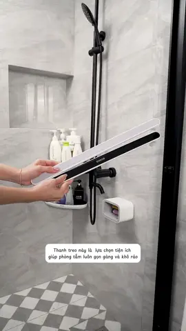 Thanh kệ dán tường nhà tắm để treo khăn mặt, khăn tắm, hay để giày dép , giúp không gian nhà tắm gọn gàng. Sạch sẽ hơn #thanhdantuong #thanhtreodanang #thanhtreokhannhatam #dedep 