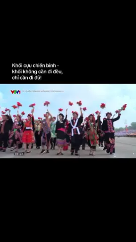 Khối cựu chiến binh - khối không cần đi đều, chỉ cần đi đủ! #theanh28 #tiktoknews #hanoinews #vtv #rangrovietnam 