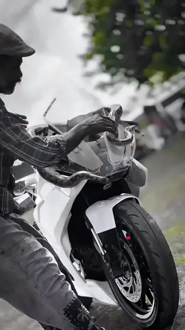 #heartlessrc #snake #biy7294 #rc200lover #fyp #fypシ #jaffna #biker #creatorsearchinsights #rcstatus #trendingsong #CapCut #sinhala #rapsong 