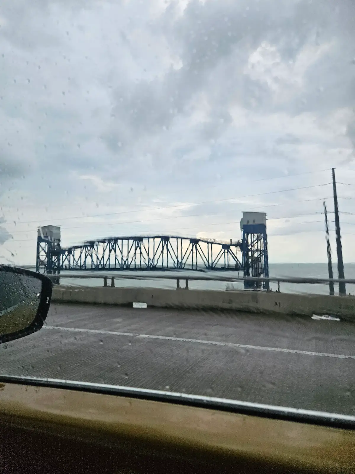I miss Galveston already and it hasn't been 24hrs since we left 😪  I like to beach or whatever Ken Mattel said @susiebaca @hummerfox @Jolie Haley #galveston #laborday #texas 