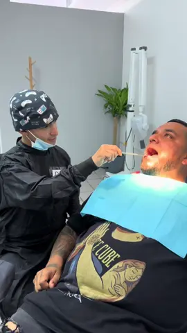 Excelente servicio 5 estrellas , estas si son coronas 👑  solo en dentamas en Ciudad Obregón #odontologia  #carlitos #humor #dentista #Viral #coronas #phorosone  