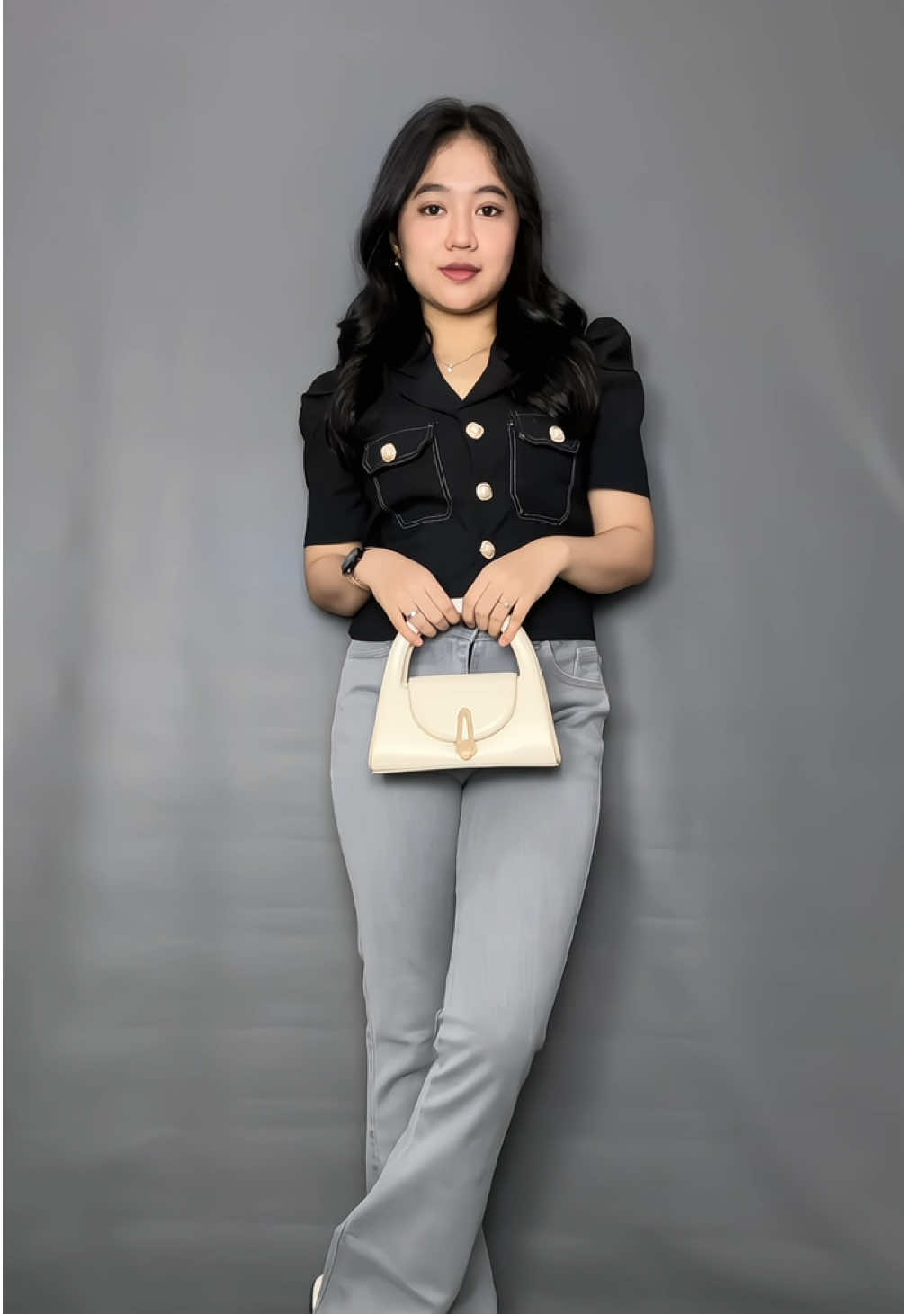 Suka banget sama cuttingannya cakep pol 🥰 #fyp #cutbray #flarejeans #celanajeans #jeanscutbray 