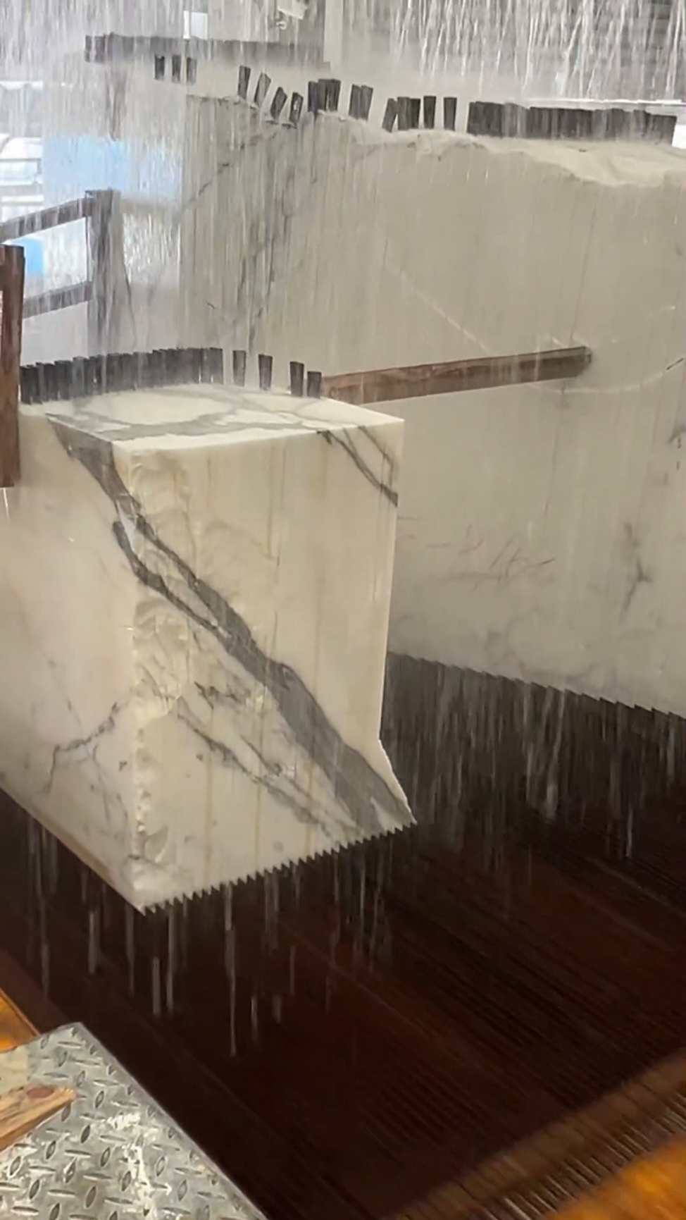 💥 The Power of Nature: Marble Plus Go Live 💥 #marblequarry #miningprocess #luxurystone #satisfyingvideo #naturalart #bio #dongxinggroup #dongxingstones #luxurystone 