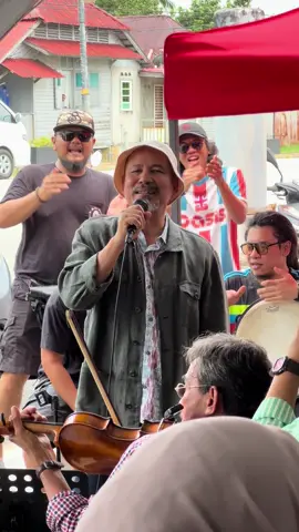 Seronok sngat semalam Dato m.nasir payung satu lagu kat warung pekan lama ☺️#mnasir #warungpekanlama #fyp #viral 