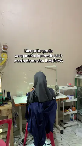 🥺🥺🥺 _________ 📌costum Made ( bisa costum online melayani wilayah manapun). • for more information 📞‪+62 878‑5918‑4243‬ (WhatsApp)   #penjahit #penjahitmuda #penjahitlampung #sewing #jahitituseru  