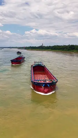 The lowest cost of water transportation #economy #transportation #logistics #waterway #shipping 