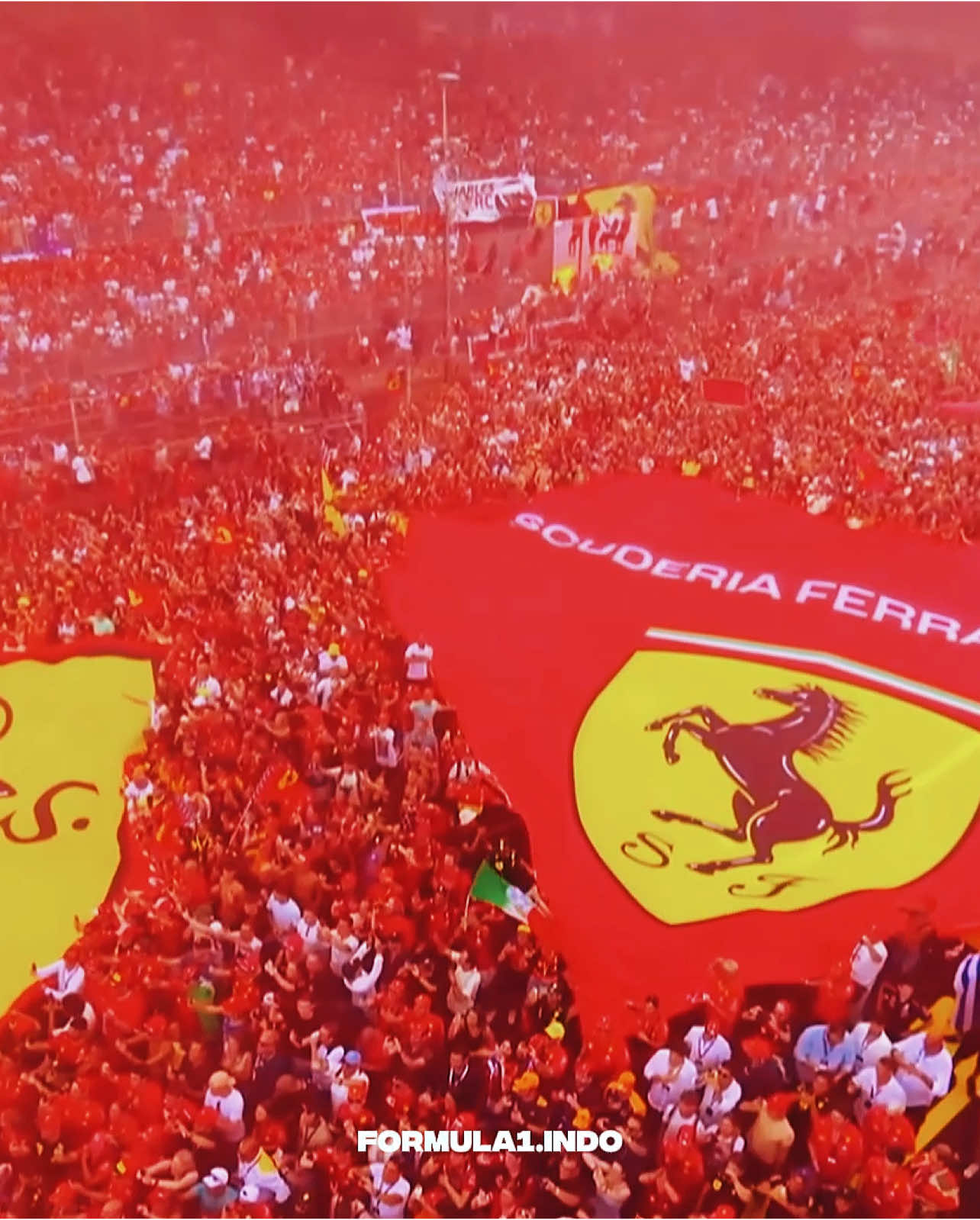 ITS RACE WEEEKKK 🇮🇹 Will McLaren spoil the party? #f1 #formula1 #italiangp #scuderiaferrari #charlesleclerc #lewishamilton #fyp 