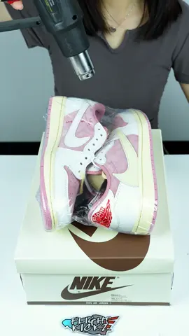 Pink Travis Scott Jordan 1 Low 🤔 What size do you want? #foryou #sneakers #sneakerhead #jordans #sneakerfactory #jordan23🏀 #sneakerunboxing #snkrkingdom #jordan1s #travisscottjordan1  #jordan1slow #jordan1low #jordan1travisscott #travisscottjordan1low #travisscottjordan1pink  #jumpman23