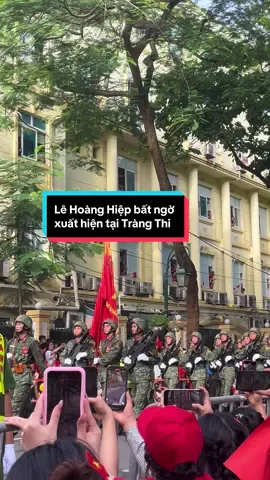 Lê Hoàng Hiệp bất ngờ xuất hiện tại Tràng Thi🔥                    Nhiều người không kịp nhận ra lunn🥹 #lehoanghiep #a80 #quockhanh #xh 