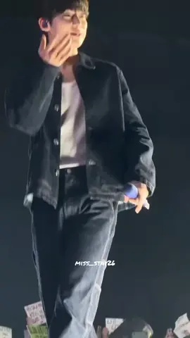 How Heeseung is always in Sunoo's fancams, it's so adorable😭🤏 #heesun #heeseung #sunoo #fyp 