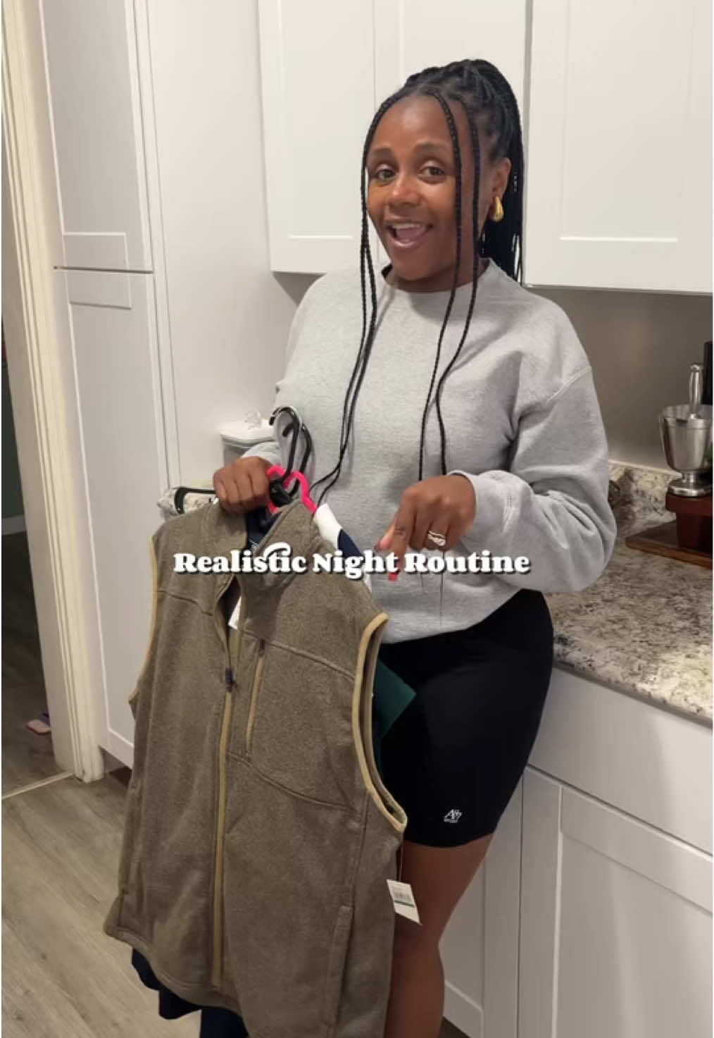 My Realistic Night Routine Unfiltered 🌚✨🧼🫧🧹🧺 #nightroutine #momlife #relatablemomcontent #unfilteredmotherhood 