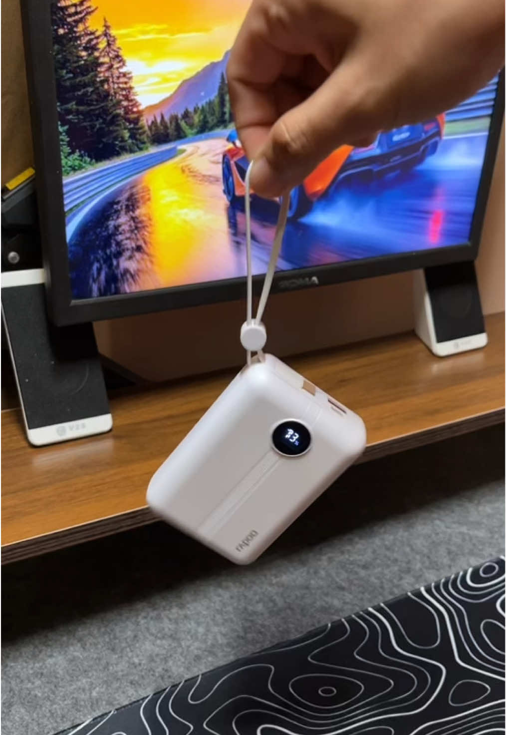 Replying to @🧿🪬Patrick🪬🧿 Nai-charge ko yung phone ko ng 5 times bago naubos. Depende sa battery capacity ng phone pero kaya hanggang 6 na charge☺️ #powerbank #rapoo 20000 mah powerbank with built in cable