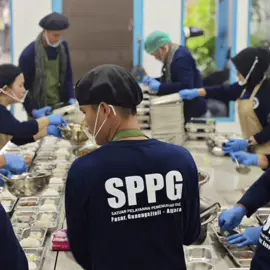 Setiap piring bergizi yang dibagikan adalah investasi untuk generasi emas. Program makan bergizi gratis adalah langkah nyata menuju Indonesia yang kuat dan sehat. Terimakasih pak Prabowo 🫶🏻🙏🏻 @badangizinasional.ri  #mbg  #makanbergizigratis  #gunungsitoli  #fyp 