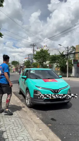 Mới ra xe ngày đầu 🙂‍↕️😳