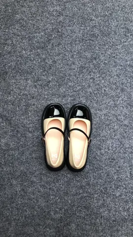 Cute bangetttt wajib samaan nih😋 #pariszoey #sepatuflatshoes #flatshoeswanita #flatshoescantikk 