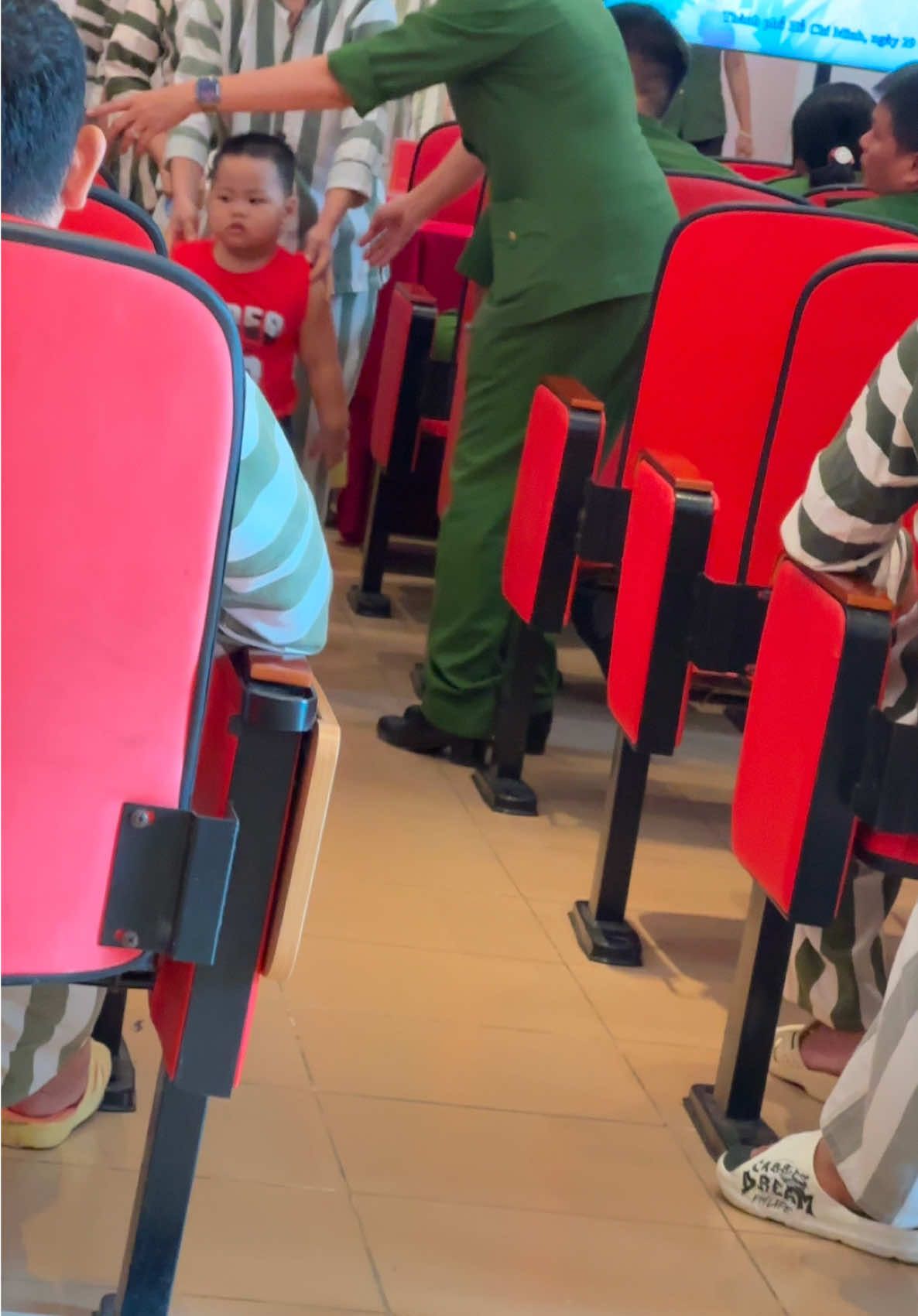 Tuy không được may mắn bằng nhiều đứa trẻ khác nhưng chú tin con đủ bản lĩnh và nghị lực vược qua tất cả và tiến bước đến thành công. Thương con ❤️ #t30 