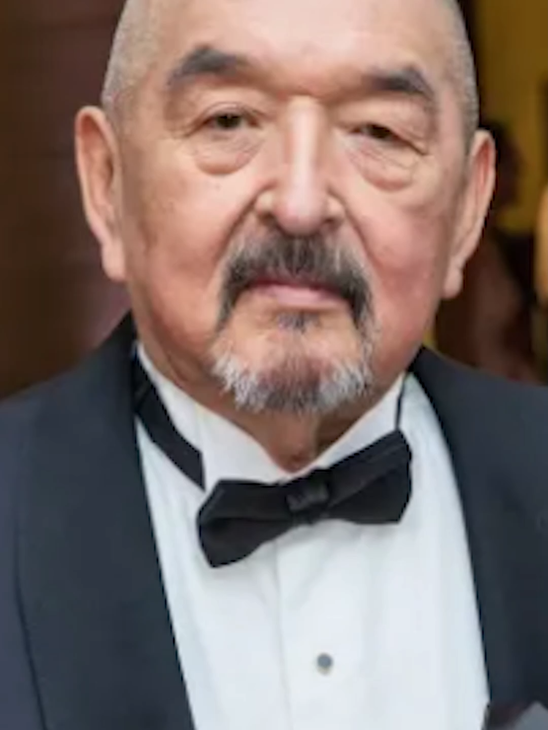 Legend Lost: Graham Greene, Star of Dances with Wolves, Dead at 73 #nativetiktok #nativeamerican #indigenous #GrahamGreene #danceswithwerewolves #reservationdogsTrailblazing Indigenous actor Graham Greene has passed at 73. Known for Dances with Wolves, Thunderheart, The Green Mile, and Reservation Dogs, he paved the way for Native talent in Hollywood.
