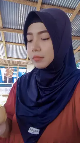 acil lagi makan di bawai nyanyi🤣🤣 #fyp #tiktok #fyppppppppppppppppppppppp 