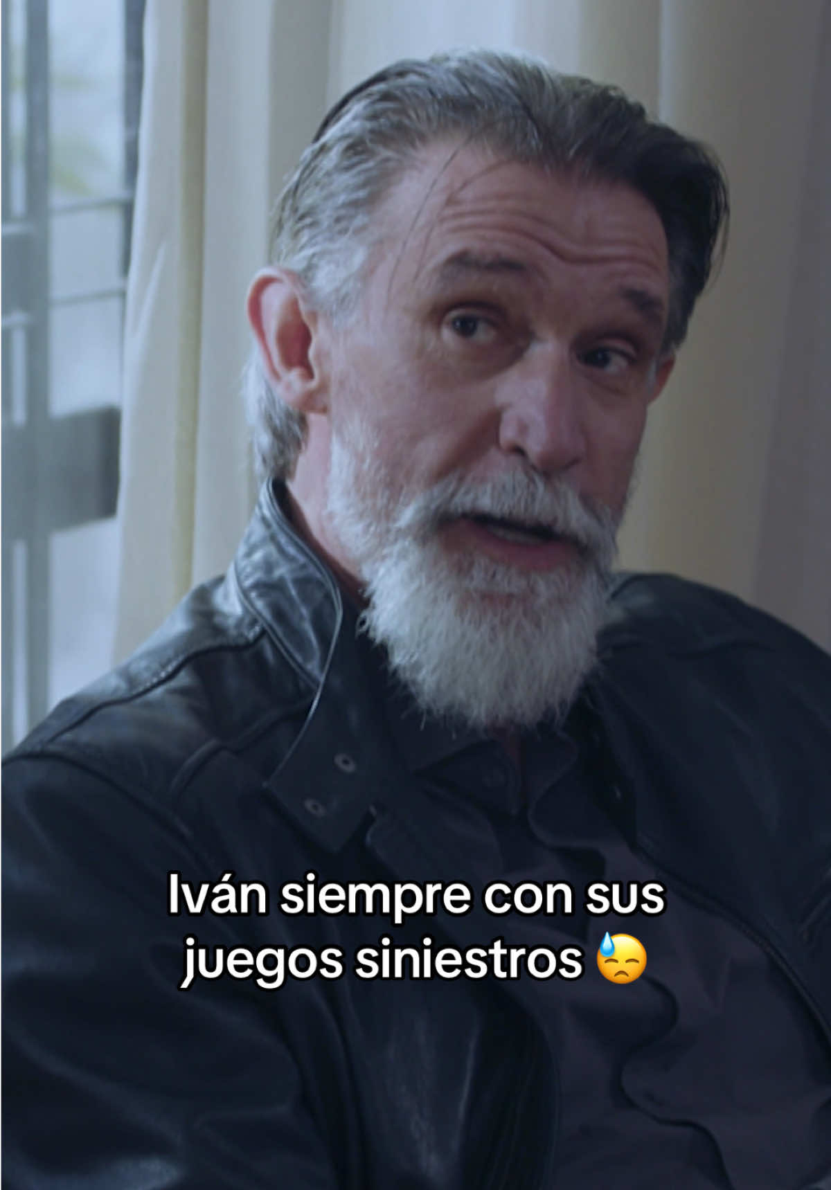Miranda ya no quiere huir con Iván 😐 #LosCasablanca #mega #chile #teleseries #actores 