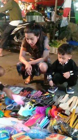 Venny Alberti Dialah Venny cantik sederhana  tidak sombong nggak gengsi orang mau bilang apa #fy 