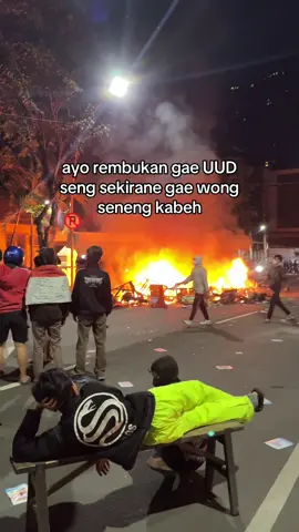tentukan tanggale#promomakangajian #surabayademo #demo 