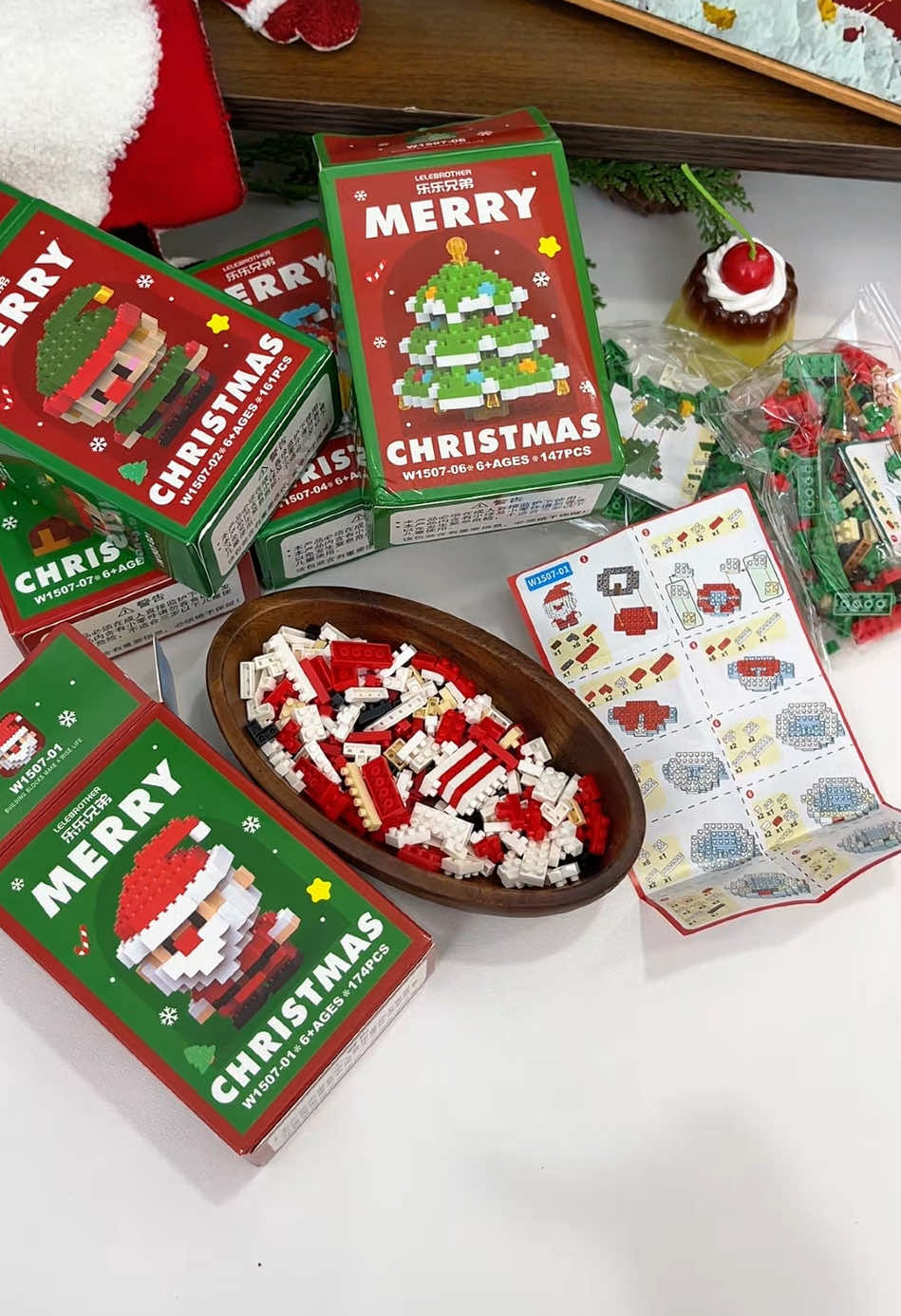 Get these stocking stuffers Early! Cause I slept on it last year But not this year!🎄🌲🎅🤶🧑‍🎄 #stockingstuffers#christmastoys #christmasgift #christmas #christmastiktok #tiktokmademebuyit