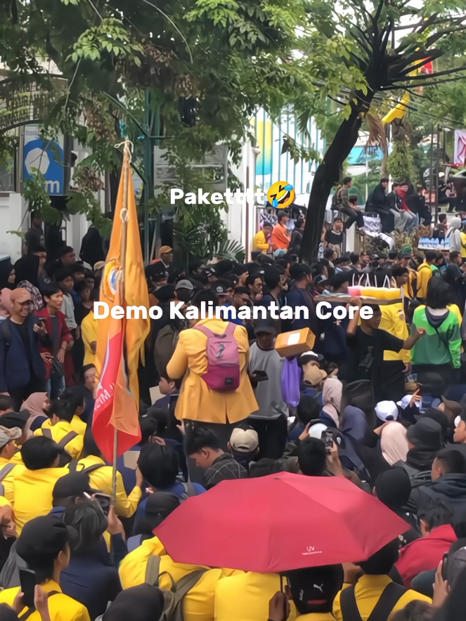 minta banyu😭#democore #democore2025 #kalimantan 