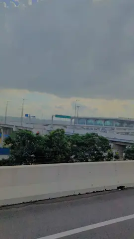 USA 🚫 It's Bangladesh  #usa🇺🇸 #bangladesh #3terminal#elevetedexpressway #dhaka @TikTok @TikTok Bangladesh 