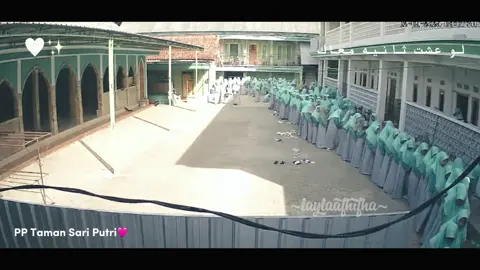Selamat melepas rindu mbak tri..  jaga tiga AT. ShalAT, thaAT, & bermanfaAT, jadilah santri putri sejati yang berbudi pekerti dan rendah hati.. 💞 #santri #liburan #pptamansari 
