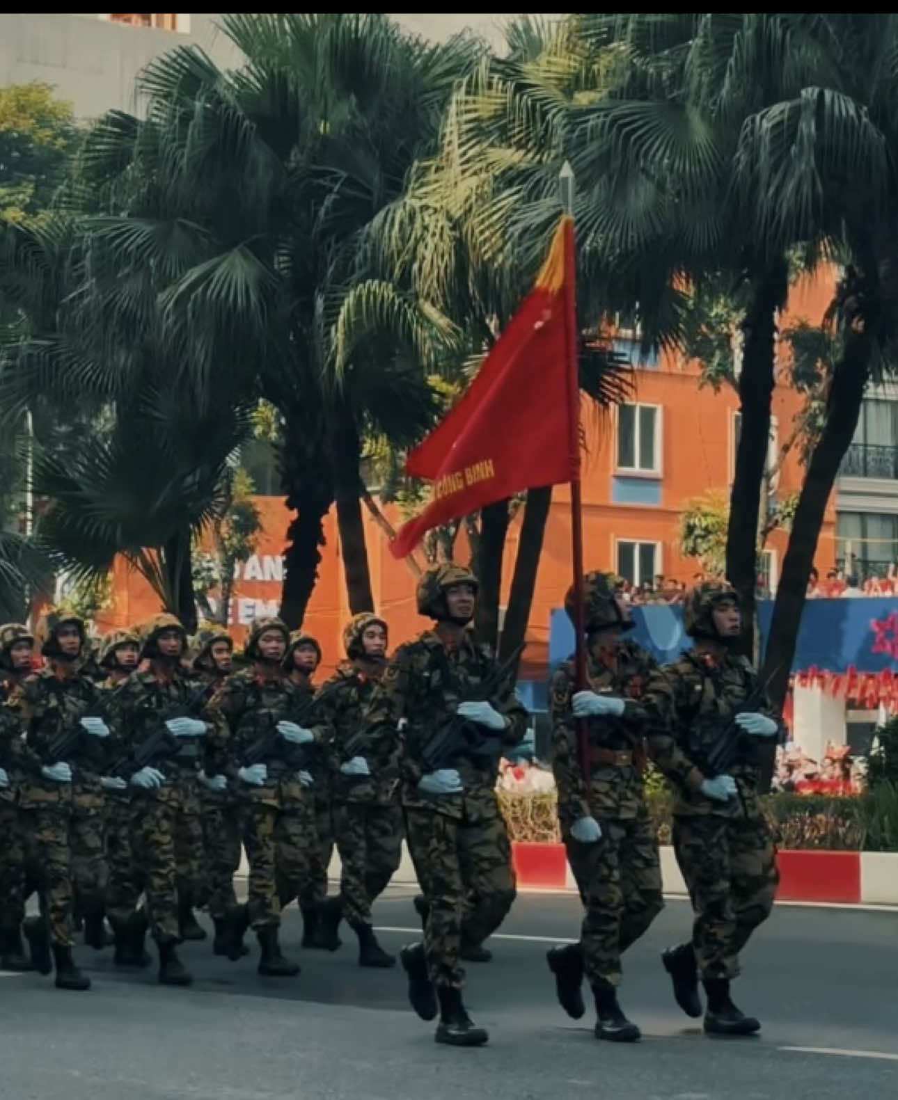 Tự hào quá Việt Nam ơi🇻🇳❤️‍🔥 A80 m2/9 với 1 chiếc view quớ đẹp, xứng đáng 1 đêm k ngủ🫶🏻 #a80 #xh #duyetbinh #hanoi 