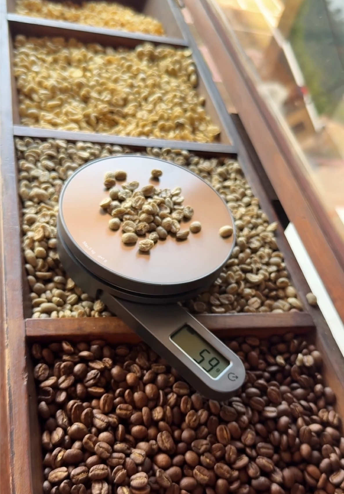 ⚖️ Precisión en cada medida Pesa joyería, alimentos, medicinas y más con exactitud. ⚡ Tecnología cinética Funciona sin pilas: genera energía al mover la palanca. 📏 Capacidad confiable Hasta 5 kg con resolución de 1 gramo. 🔄 Unidades versátiles Elige entre gramos (g), onzas (oz) o mililitros (ml). 🥣 Función tara Pesa en recipientes sin que se registre su peso. ⏹️ Ahorro de energía Autoapagado cuando no se usa. #bascula #precision #medicion #hogar #sterenlatam25 