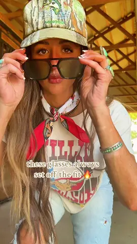 ootd inspo #ootdinspo #fallfashion #retrosunglasses #tiktokshop 