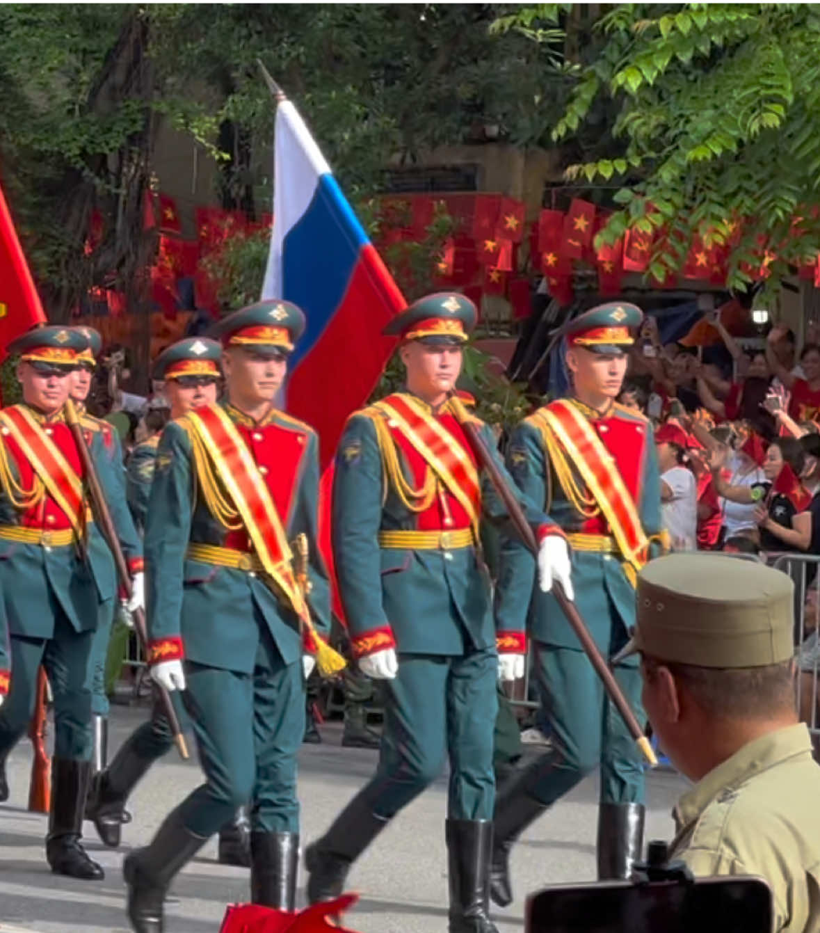 Khỏi ghép nhạc gì đi☺️☺️ tôi khàn giọng rồi #a80 #quockhanhvietnam #russia 