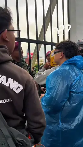 Pendemo Kaget, Ternyata Yang Jaga Ayahnya Sendiri.⁉️#shorts #shortvideo1441 #vidio_viral 