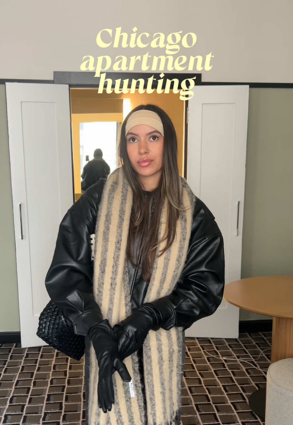 I ended up picking my apartment simply bc I saw the vision 😌 which was your fave?  #apartmenthunting #chicagoapartment #halesmye #apartmenttour Chicago apartment hunting #movingtochicago 