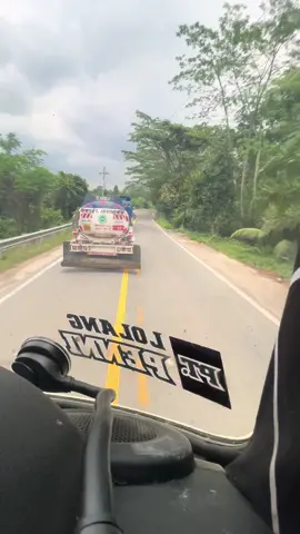 Orang nda sehat  semua didepan🤪#drivermuda #solarbalap #lintaskalimantan #hutri80indonesia🇮🇩 #fyppppppppppppppppppppppp @pakndii @Samid @indy_putra 