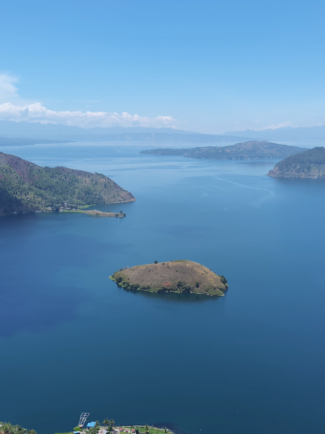 🤩#wonderfulindonesia #danautoba #samosir 