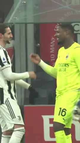 Maignan ❤️🖤 Rabiot 🇫🇷  #acmilan #tiktokfootball 