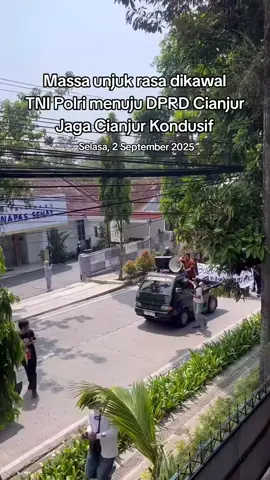 Cianjur siang ini, 2 September 2025 menuju kantor DPRD Cianjur  🥀🇮🇩🥀 #viral #demohariini #bubarkandpr #2september2025 #cianjur 