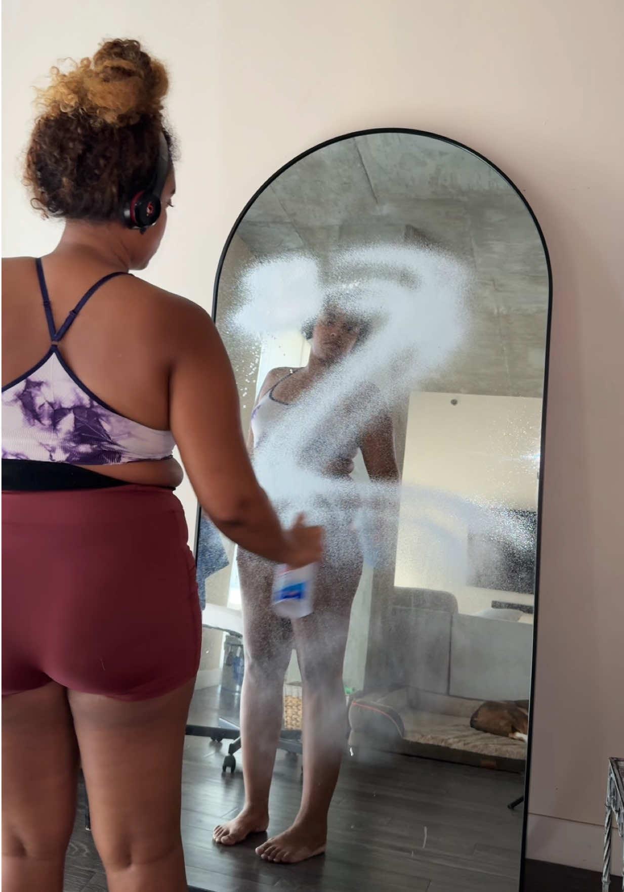 Sista did you workout and or clean today!?? GET UPPPP #cleanwithme #CleanTok #blackgirltok #zalaiyanefwani #loftapartment 