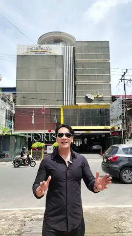 kamu boleh share info hotel nyaman,posisi di pusat kota&fasilitas lkp di kota samarinda ini. smg bermanfaat@Kementerian Pariwisata RI @horisonsamarinda7 @hotelhorisonultimatimika @Garuda Indonesia @Anisha Shah @salsaer @sebutsaja_itaselfie @mak trie Ubay 