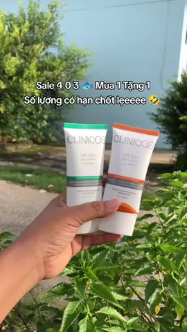Sale 4 0 3 🐟 Mua 1 Tặng 1 Số lượng có hạn chốt lẹeeee 🤣  #kemchongnang #clinicos #linhstore93 #reviewlamdep #viral 