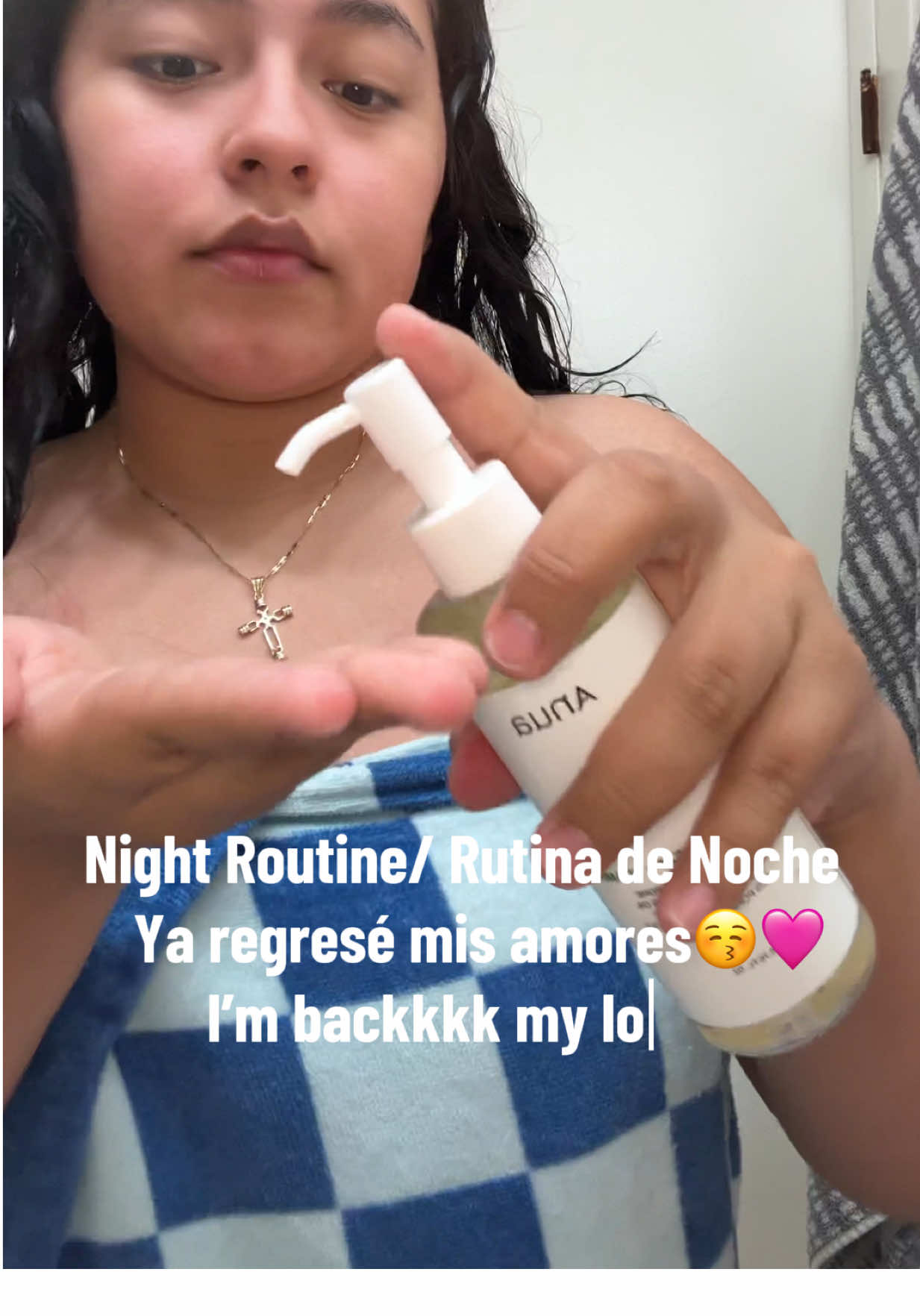 Mi rutina de noche😚🩷 comenten si quieren que haga más videos chidos😝  @LaRochePosayUS @anua_global @MEDIHEAL @Estée Lauder @Cetaphil  #fyp #tiktokshop #anuacleansingoil #skincareroutine #viral 