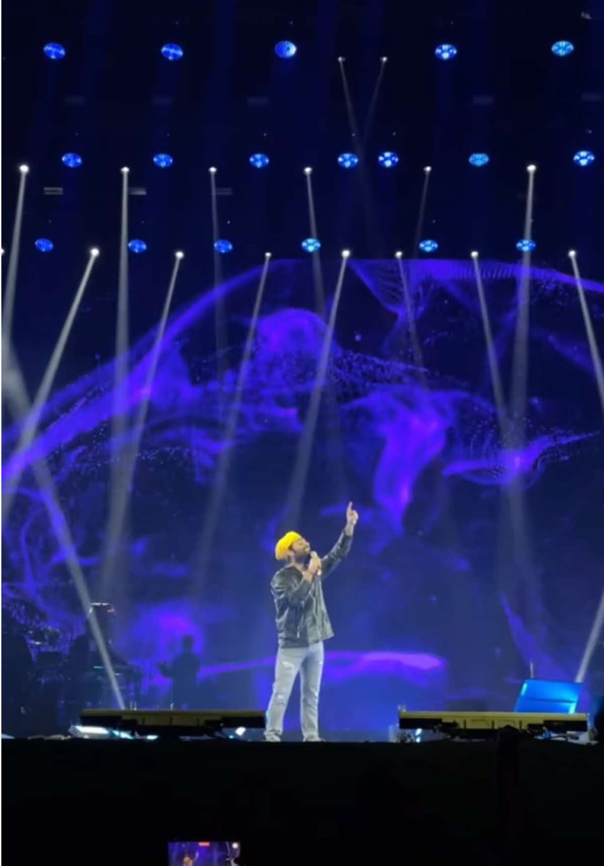 Membalas @Mardhotillah Lagu ini juga enak polllll #satranga #arijitsingh #axiataarena #malaysia #bollywood 